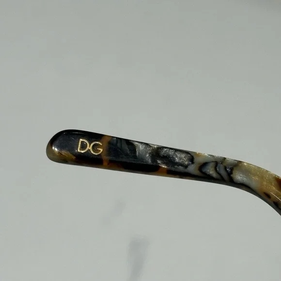 DG Tortoise Shell Glasses - Picture 12 of 14